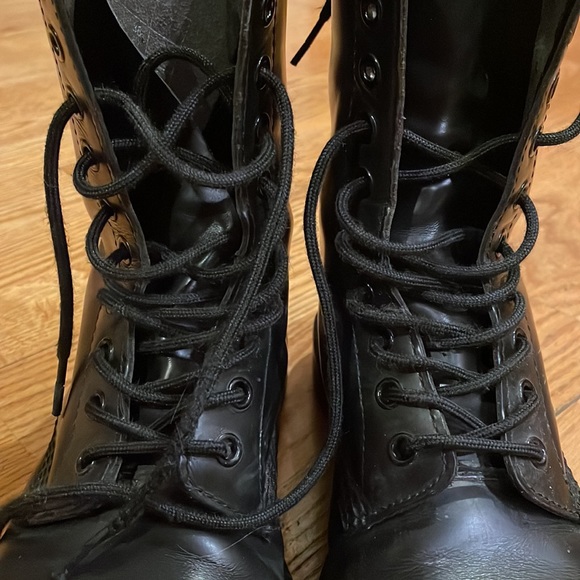 Dr. Martens classic combat boots, s7 - Picture 10 of 10